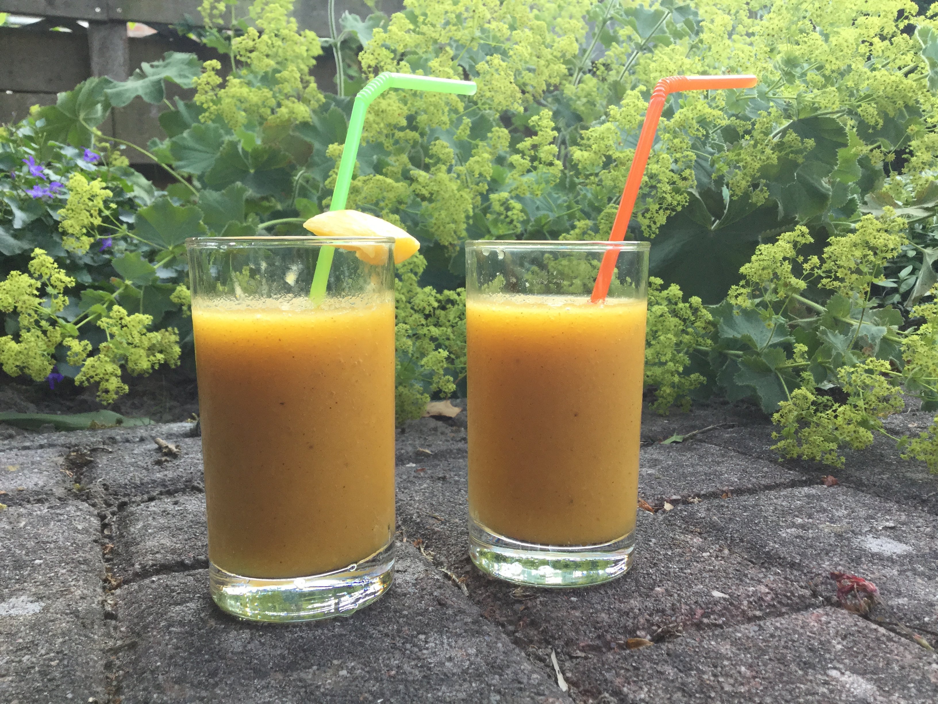 Mango Smoothie met gember, kurkuma en kaneel